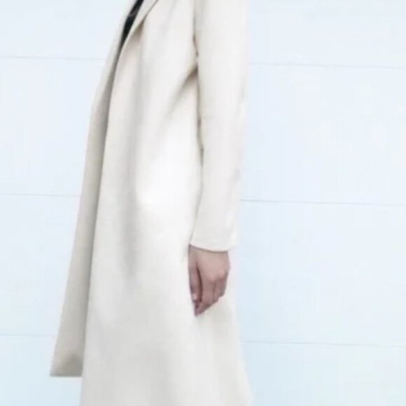 Zara white faux suede coat XS - Excellent condition! - Picture 2 of 6